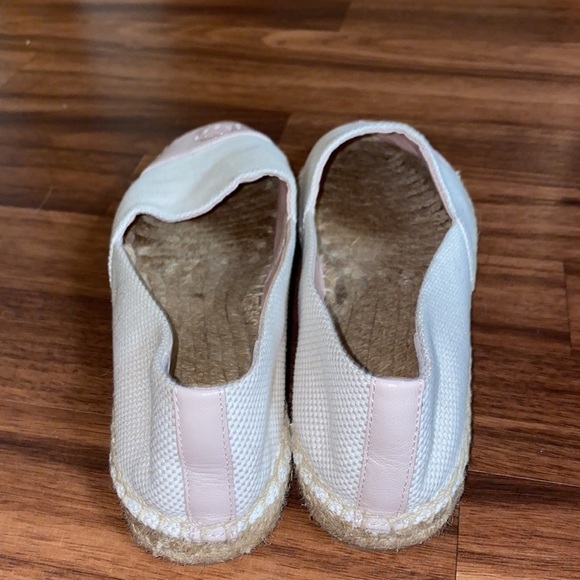 TORY Burch flats- like new - Picture 6 of 6